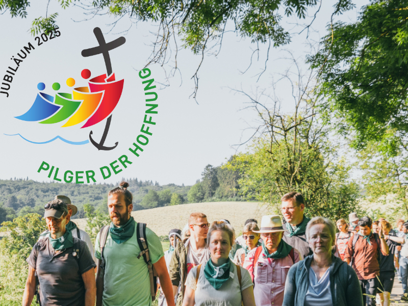 Bild: Aufmachen als Pilger der Hoffnung im Heiligen Jahr // © Domkapitel Aachen/Alexander Müller Logo: © 2022 - Property of the Holy See - Vatican City State - All rights reserved